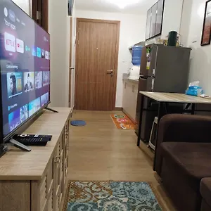 Aparthotel Metro Staycation 